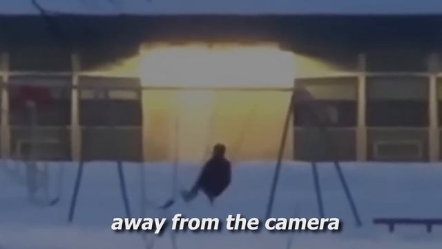 Guy Swinging Towards Camera or Building? (viral tiktok SOLVED) смотреть онлайн