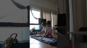 как сделать из пледа подушку!!!