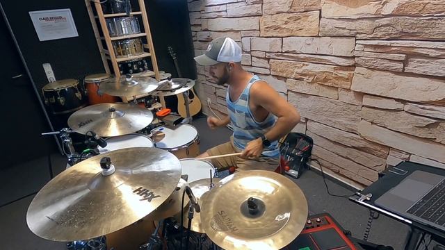 Hairspray in Panama - Drum Cover Drumeo (Classic Rock) PEARL Maple Gum смотреть онлайн