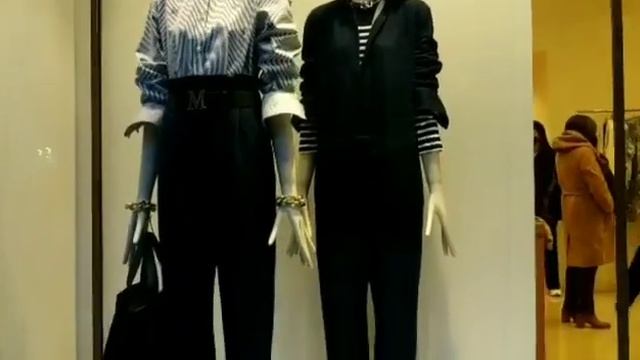 Италия??#витрины?#весна-лето2022?#Маx Mara и не только#italy #fashionlook #fashion смотреть онлайн