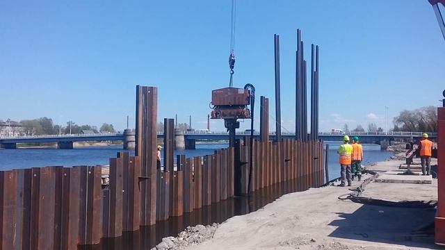 Забивка шпунта Ларсена. смотреть онлайн