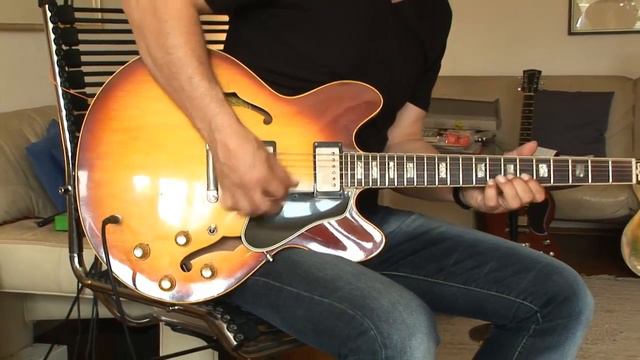 1966 Gibson ES-335 смотреть онлайн