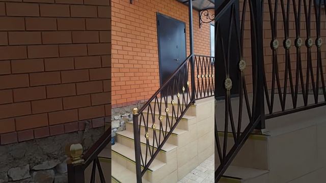 перила+навес над крыльцом.