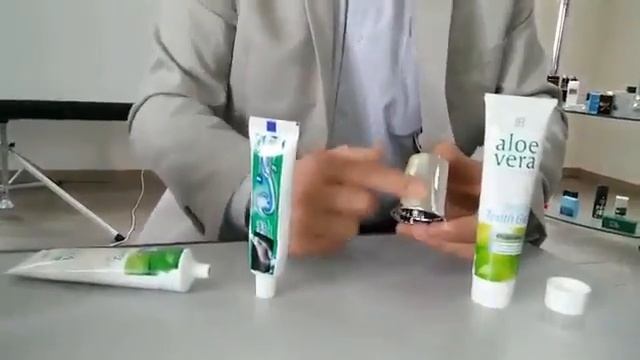 ВНИМАНИЕ! Эксперимент с зубной пастой Aloe Vera смотреть онлайн
