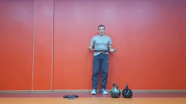 МИФЫ О ТРЕНИРОВКАХ / Штанга и гантели лучше чем собственный вес и гири