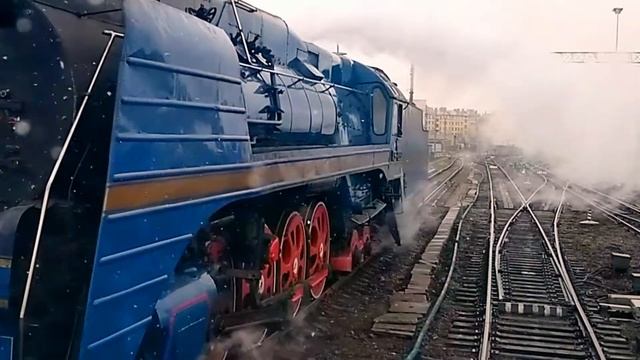 Паровоз П36-032 на Витебском вокзале Санкт-Петербурга 28.04.2021. смотреть онлайн