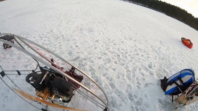 Взлетаем с озера на параплане с парамотором. Веселое захолустье #2
