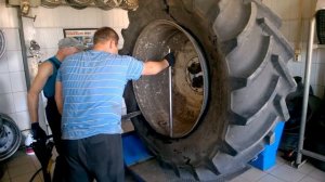 Шиномонтаж сельхозшины трактора Джон-Дир 710/70R42