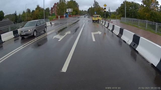 Так в Полоцке маршрутка перевозит пассажиров смотреть онлайн
