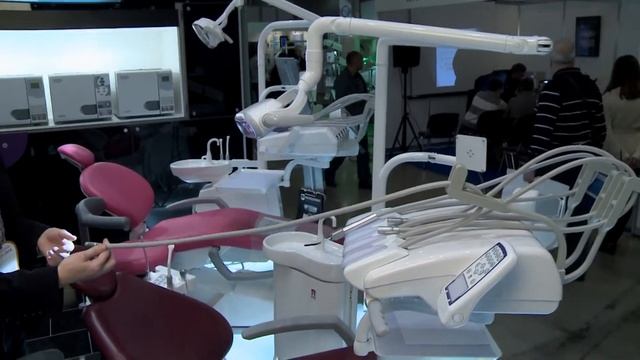 Презентация установок VICTOR (Cefla Dental Group/Италия) на стенде компании НОВГОДЕНТ МОСКВА