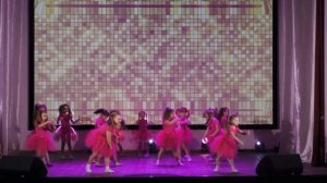 Танец,, Barbie Girl ".