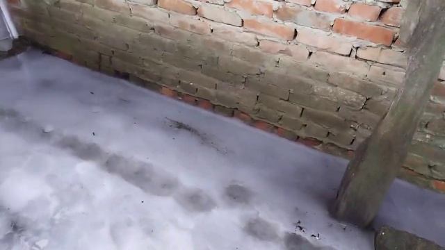 главная причина появления трещин стен дома у меня, затопило.