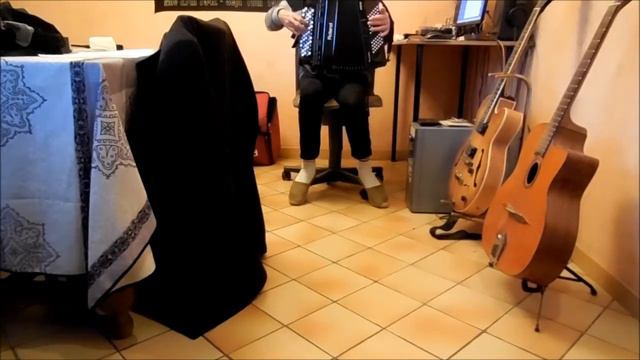 Accordéon débutant, Roland FR1XB, son piano électrique et saxo смотреть онлайн