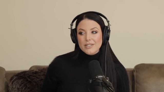 Angela White shares her Ultimate Fantasy смотреть онлайн