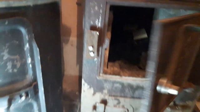 Как суровые мужики ремонтируют банную печь смотреть онлайн