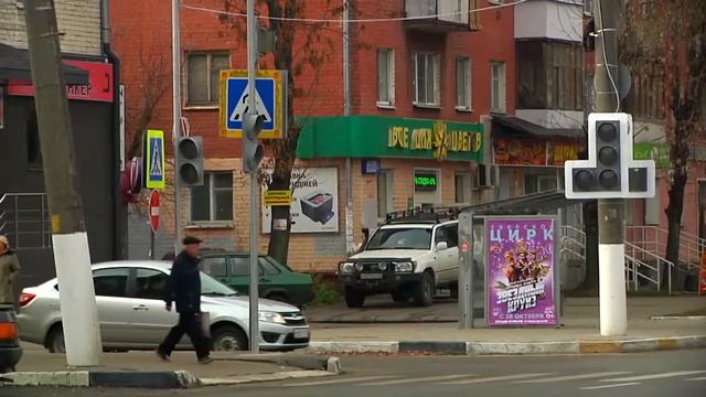 В Твери у парка Победы установили новый светофор смотреть онлайн