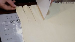 Праздничный Рулет из Слоеного Теста с Фаршем и Капустой / Рецепт мясной рулет - пирог