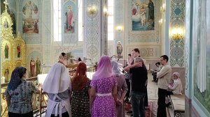 Тропарь, кондак и величание Креста Господня. Регент Екатерина Артюхова.