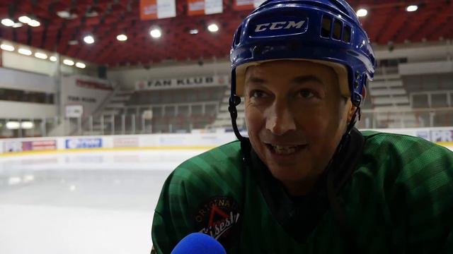 Nulté kolo extraligy v Edenu. Kaberle na chvíli opustil Pateru смотреть онлайн