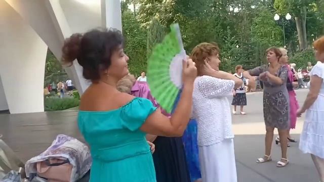 Боби боба!!!??Танцы в парке Горького!!!??Харьков 2021 1 смотреть онлайн