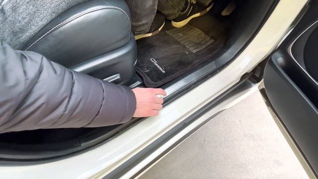 Премиальные кроссоверы ?? LEXUS NX300h и TOYOTA HARRIER 2018