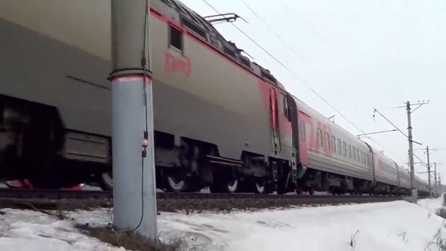 ЭП20-005 с поездом №30 "Москва – Новороссийск" смотреть онлайн
