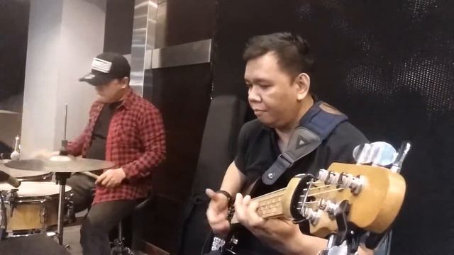 Bass And Drum Awesome Jam Session By Jimmy Frank смотреть онлайн