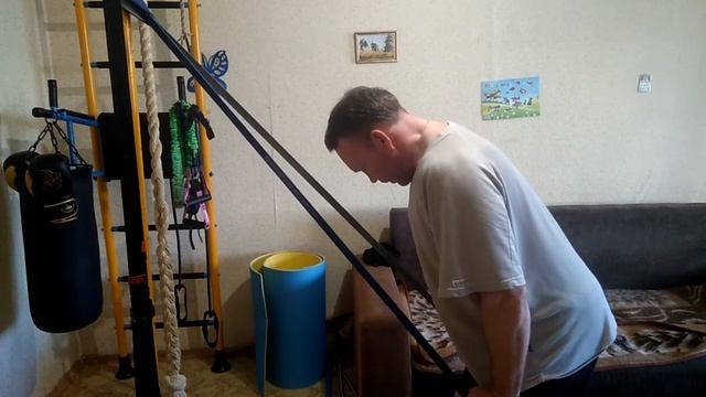 Разгибание с резиной в наклоне 20 раз + обратные отжимания 20 раз смотреть онлайн