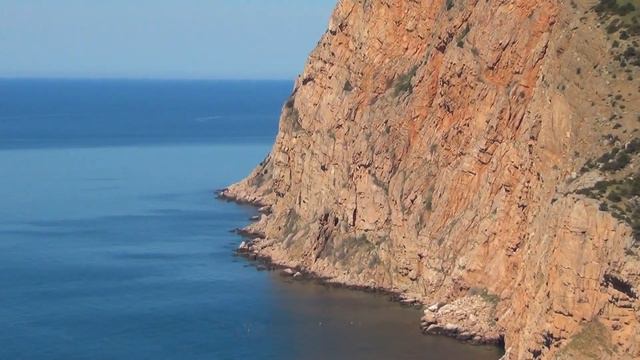 Крым. Первая вылазка в Балаклаве. Полез на скалу Мытилино. смотреть онлайн