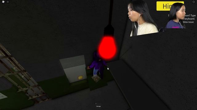 TRAPPED inside of a Prison Escape Room! | Roblox: Trapped (Chapter 1) смотреть онлайн