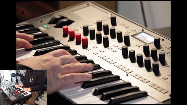 Playing Around With a Korg Modwave! смотреть онлайн