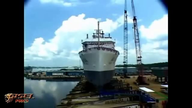 Корабли не всегда удачно спускают в море! Сумашедшая подборка смотреть онлайн
