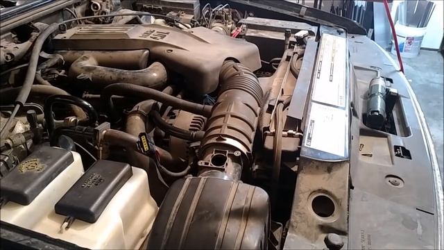 Ford Explorer Mass Air Flow Sensor Cleaning смотреть онлайн