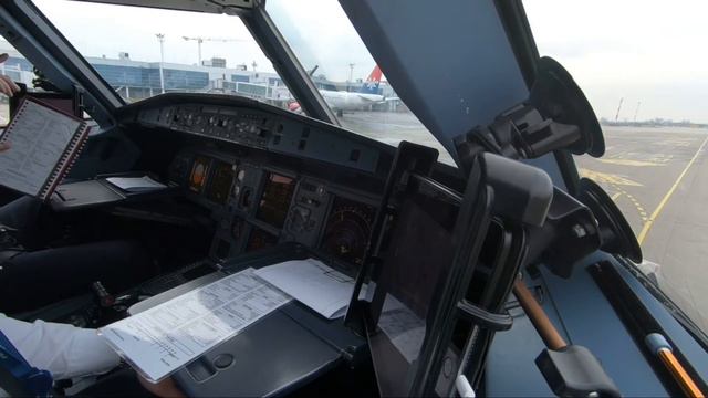 Departing Belgrade to Moscow Airbus 319 смотреть онлайн