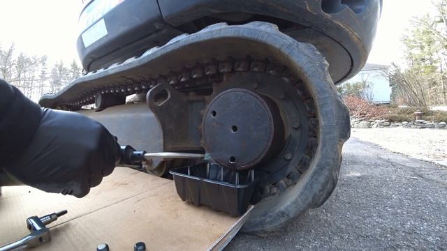 Kubota KX121-3 Excavator Final Drive Gear Oil Drain & Fill | Traveling Motor Service Vlog смотреть онлайн