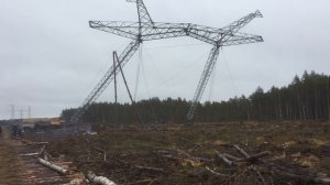 Установка промежуточной опоры ПП750-5ЛБ методом падающей стрелы.