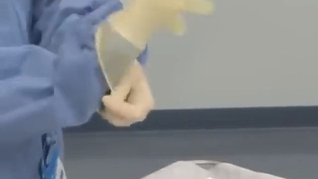 05 Scrubbing, Gowning & Gloving Part 2 смотреть онлайн