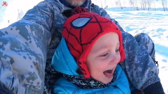 Отмечаем Новый 2022 год??. Запускаем салют??. Катаемся с горки ?. Подарки детям от деда мороза. ?? смотреть онлайн