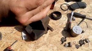 Замена поршня суппорта Мазда 6 GH. как легко поставить пыльник.