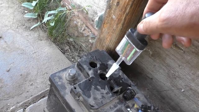 У старого аккумулятора разная плотность электролита в банках смотреть онлайн