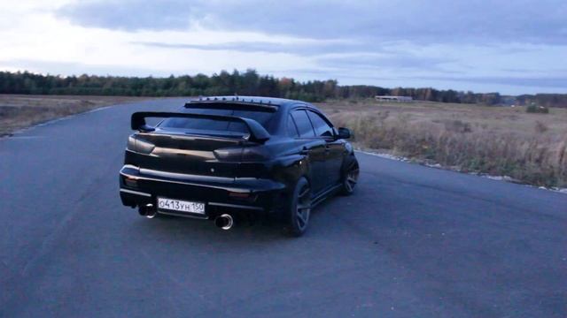 Mitsubishi Lancer X в обвесе Accolade GT400