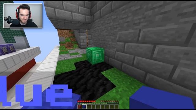 2 Player Minecraft But I'm Alone смотреть онлайн