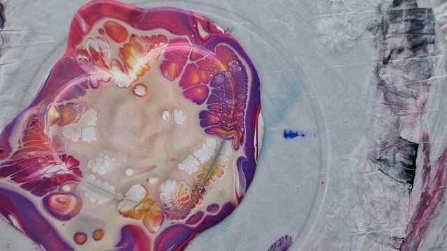 #32 Флюид арт готовимся к Новому году. Елочные игрушки #acrylicpouring #fluidart #флюидарт #новыйго