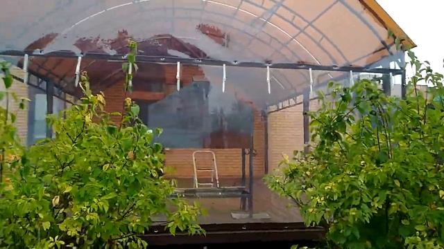 Мягкие окна нестандартной формы на летней веранде смотреть онлайн