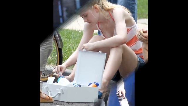 Dakota Fanning - Rare Photos | Lifestyle | Family | Friends смотреть онлайн