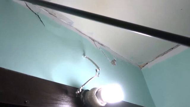 ТРЕСНУВШИЙ ДОМ смотреть онлайн