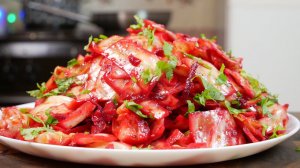 Если закончились закрутки на зиму, приготовьте этот салат. Капуста и свёкла, цыганка готовит.