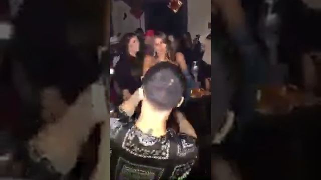 Kan поет на День Рождения Ханны свою новую песню 3.02.17 смотреть онлайн