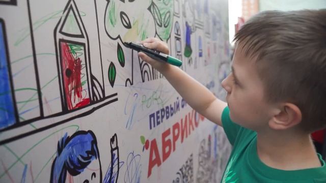 ЮгСтройИмпериал - Выдача ключей в ЖК «Абрикосово» смотреть онлайн