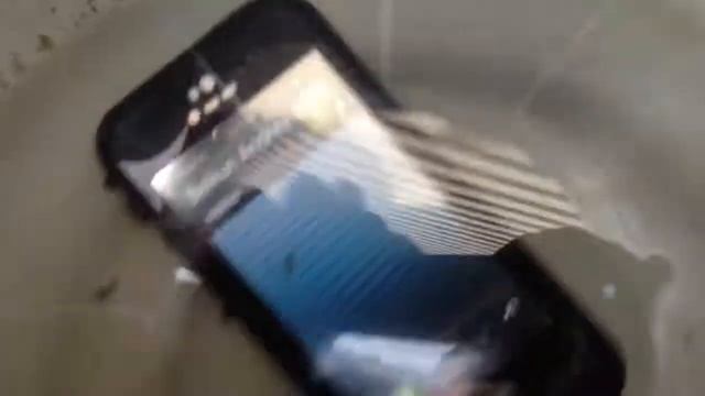 Тест чехла LifeProof iPhone 5 смотреть онлайн